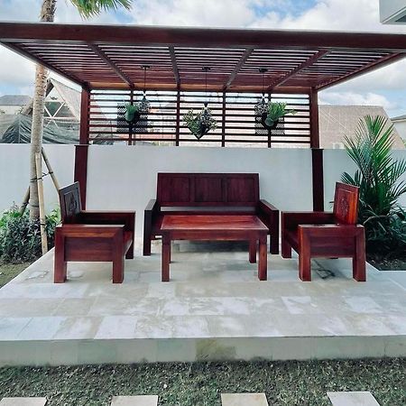Mega Canggu Guest House Екстер'єр фото