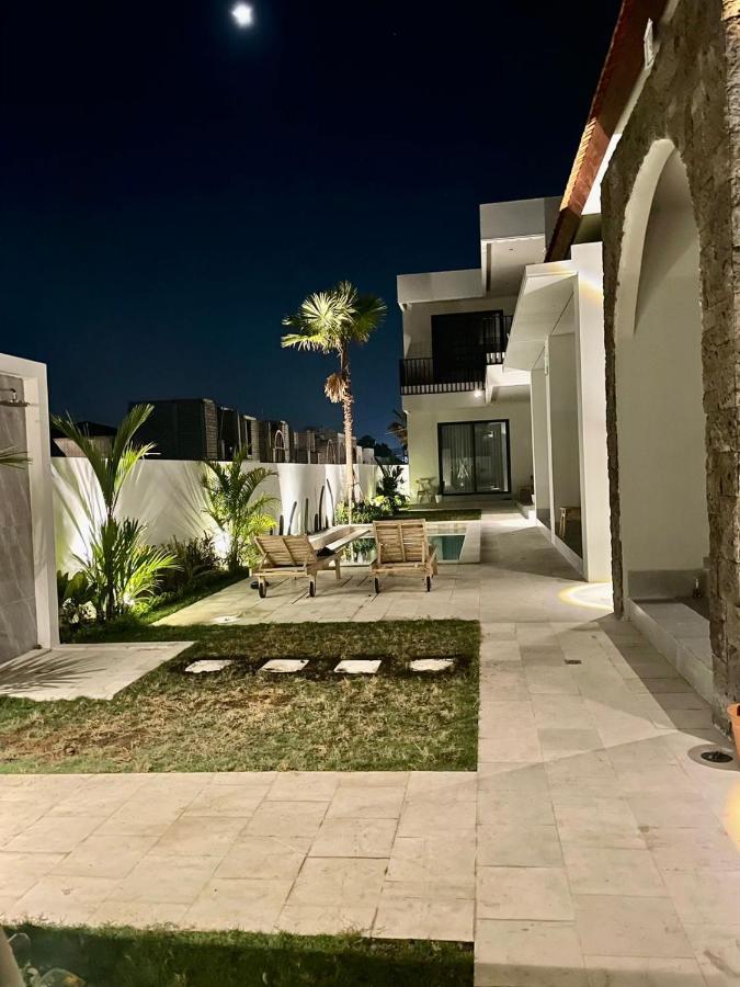 Mega Canggu Guest House Екстер'єр фото